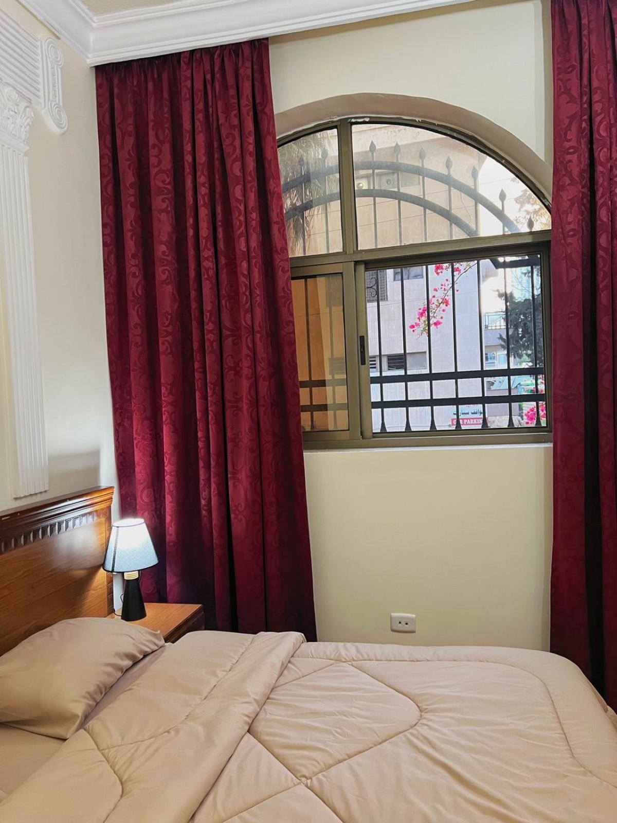 Sufara Hotel Suites Amman Buitenkant foto