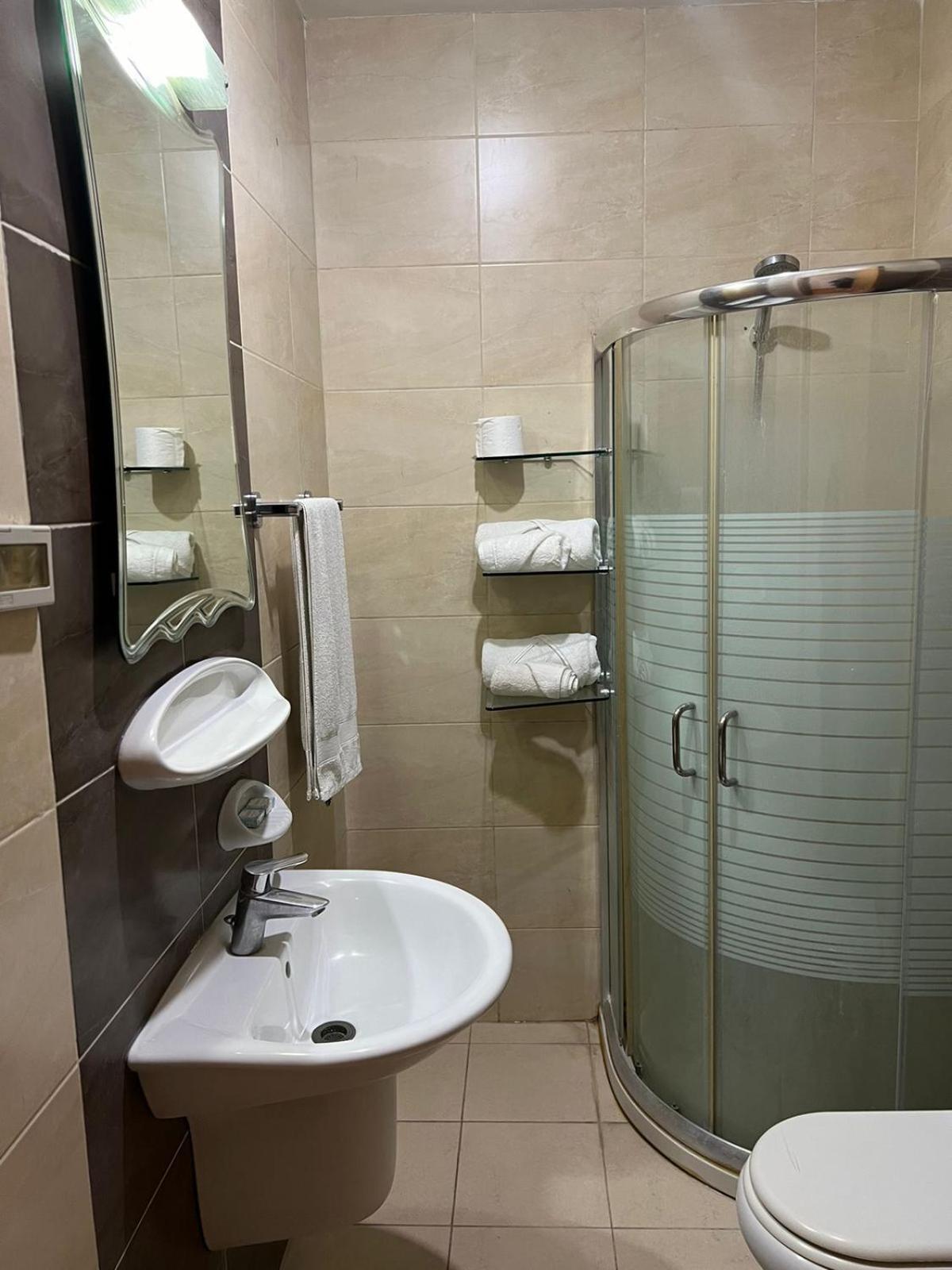 Sufara Hotel Suites Amman Buitenkant foto