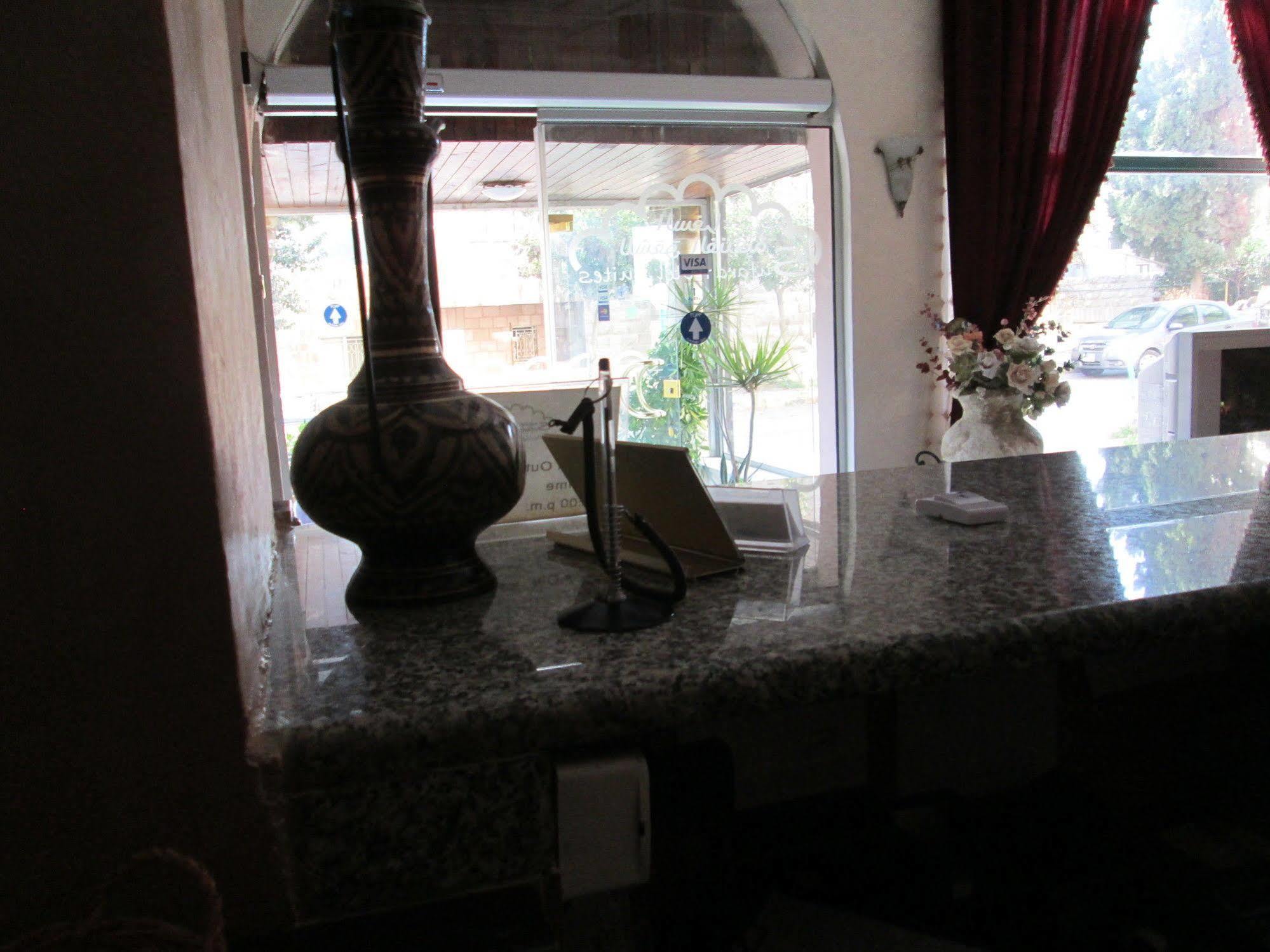 Sufara Hotel Suites Amman Buitenkant foto