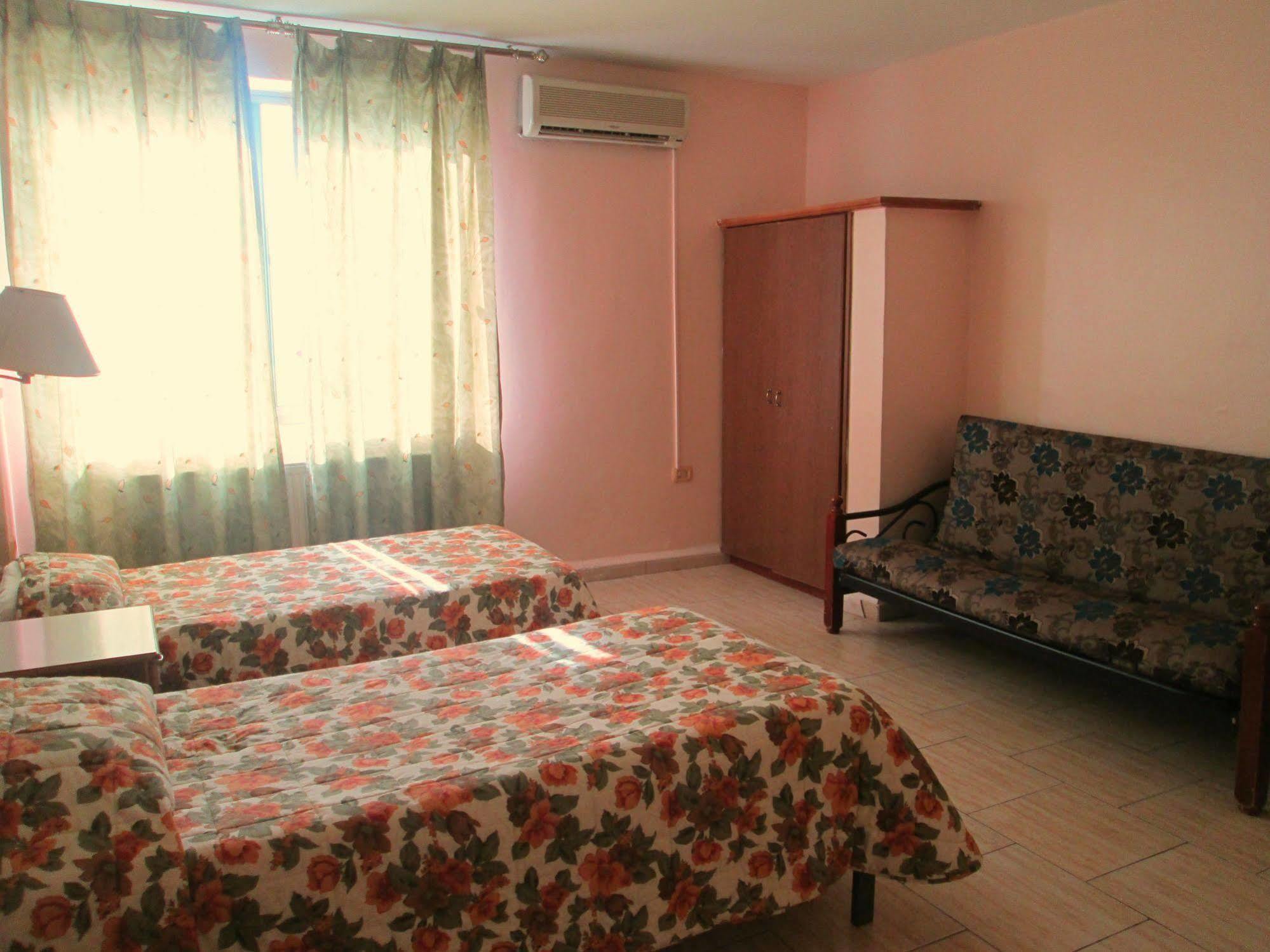 Sufara Hotel Suites Amman Buitenkant foto